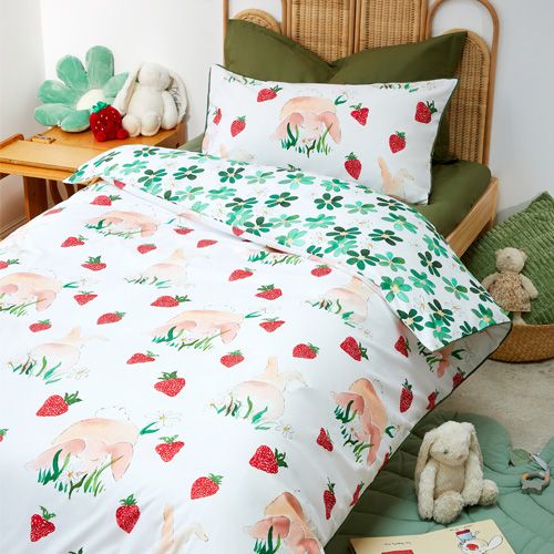 Flower Bunnies reversible bedding set