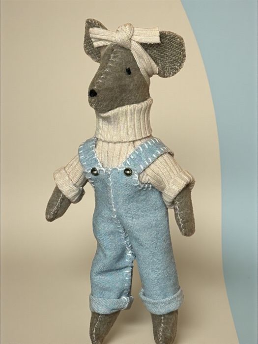 Cozy Mouse in Overalls Sewing Kit
