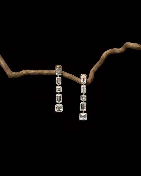 18K White Gold Drop Earrings with Natural Diamonds