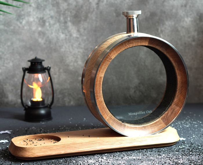 50cl and 70cl Oak Porthole Decanter