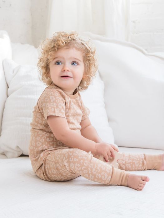 Baby organic clothing
