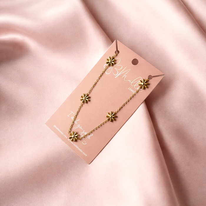 Daisy Flowers Gold Necklace