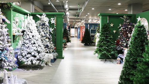 2023 hot sale Promotional Artificial PVC Christmas Tree with Decoration Christmas Tree