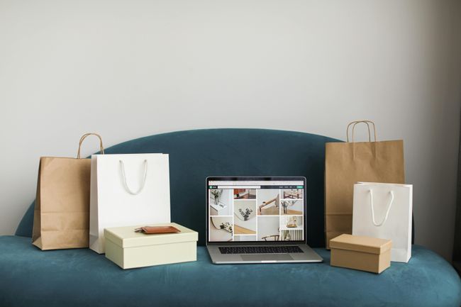 How to Work Smarter with AI in Retail
