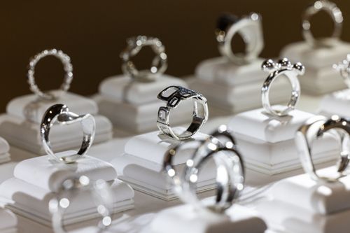Silver jewellery shop near me deals