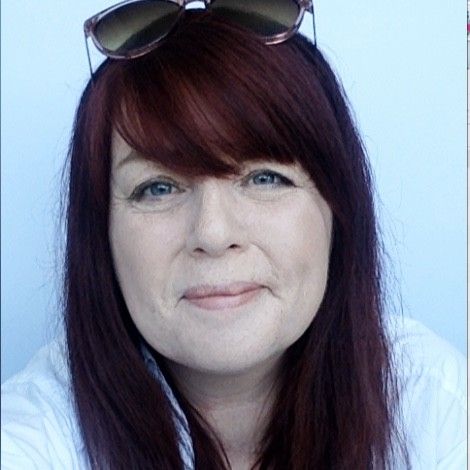 Sarah Lawrence - This Is Iris