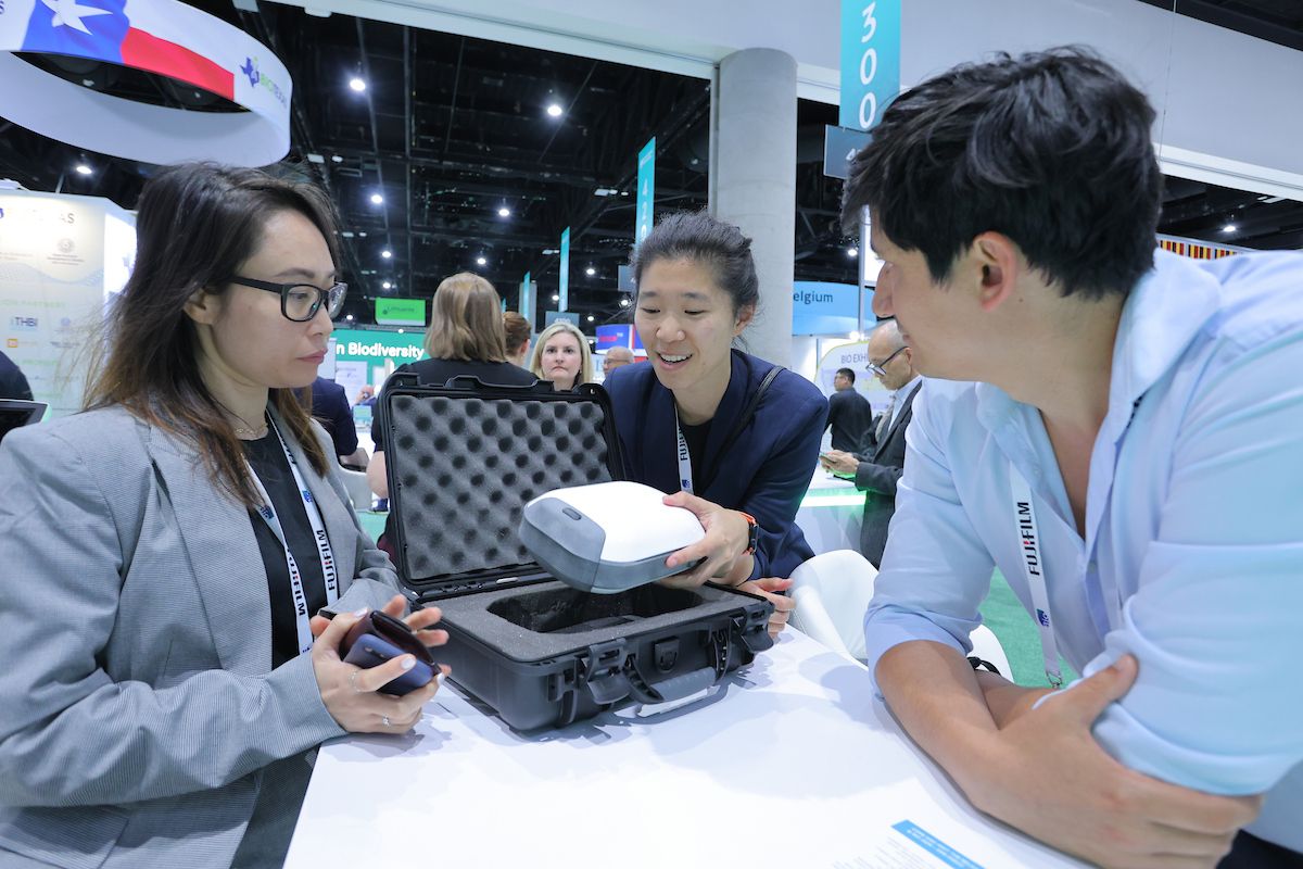 people looking in case