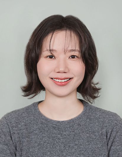 Moon Lee