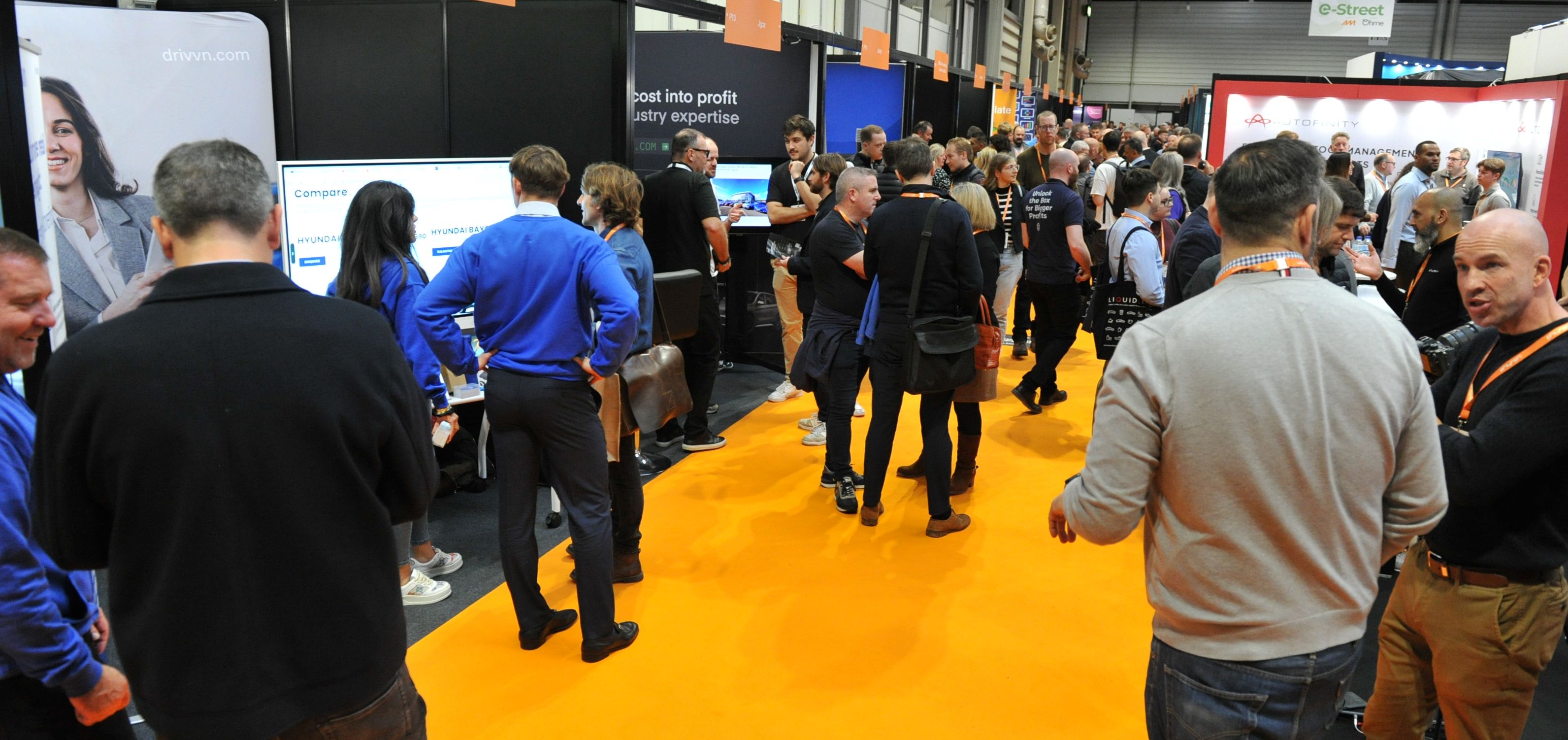 Automotive Management LIVE 2025 visitors networking