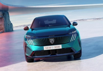 Peugeot E3008