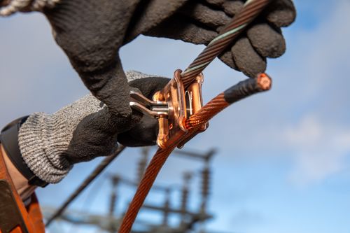 Network Rail Approves Gripple’s SwiftLine Rail Jumper as Latest Innovation in Rail Electrification