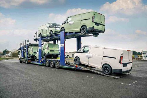 First Farizon Electric Vans Arrive in UK as Dealer Network Builds