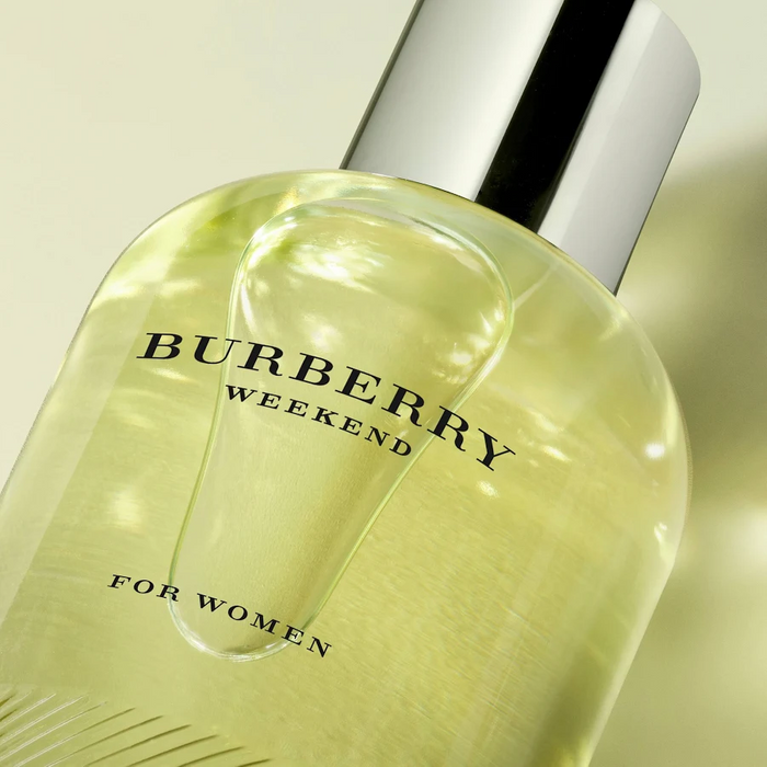 Burberry Weekend Eau de Parfum Spray for Women – 3.3 oz / 100 ml