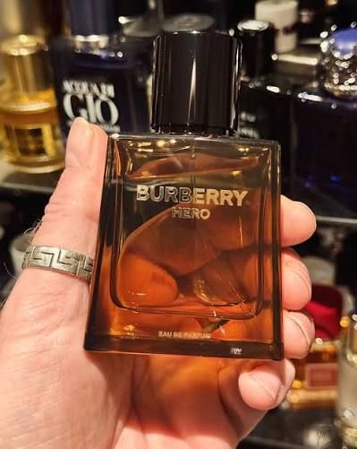 Burberry Hero Parfum Spray for Men – 3.4 oz / 100 ml