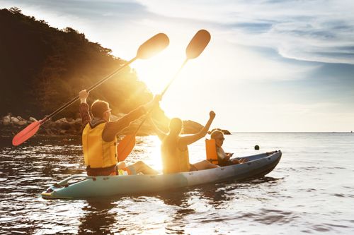 A Guide to Memorable Family Boating Adventures in the UK