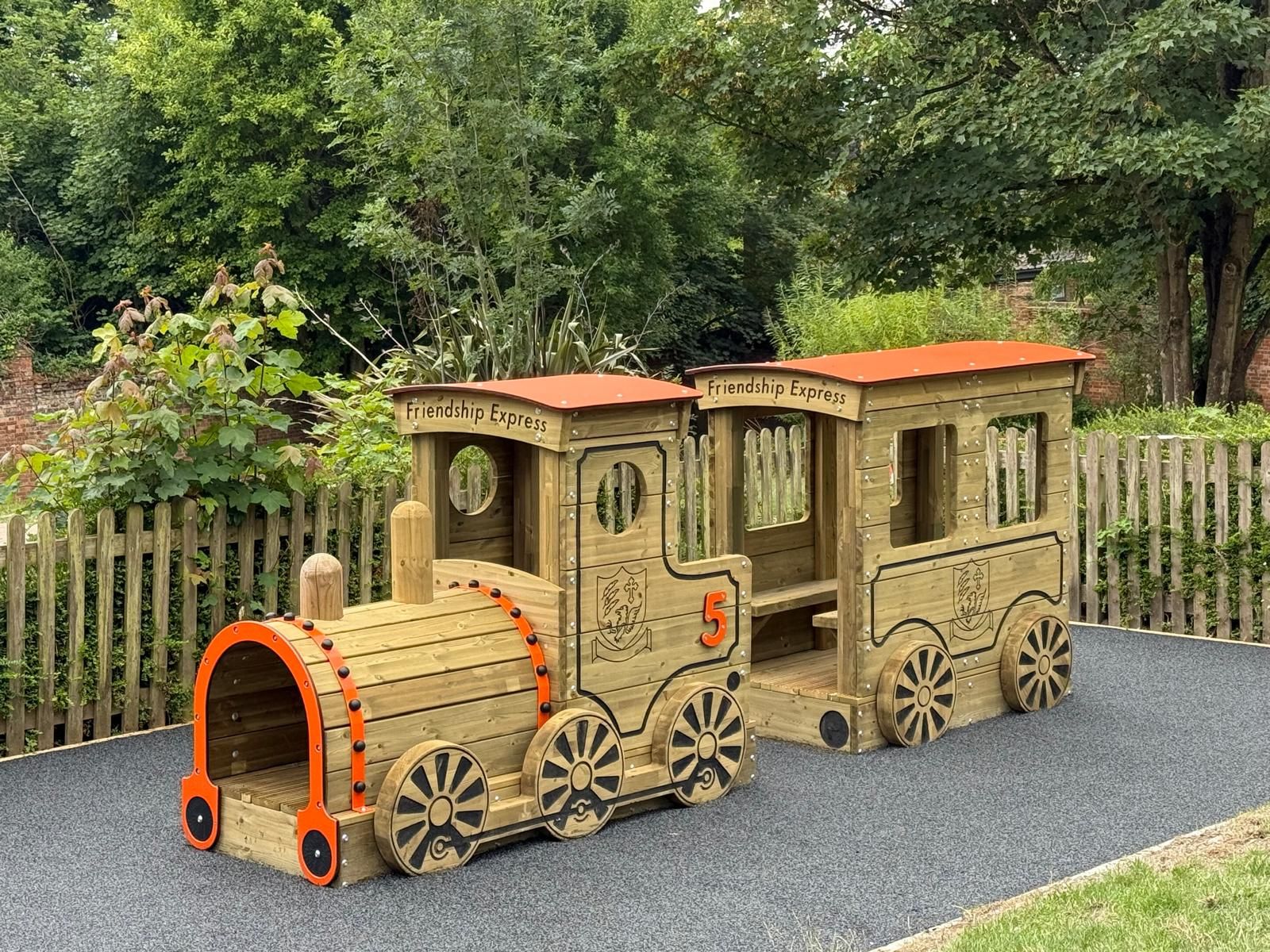 Play Train & Carriages