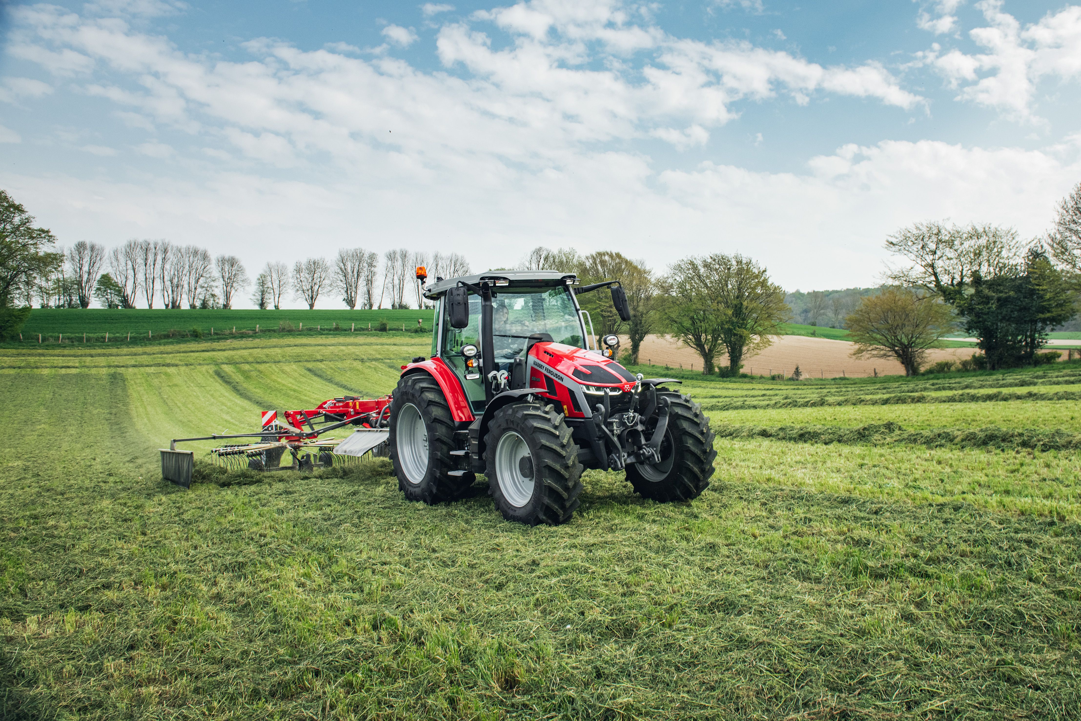 Massey Ferguson MF 5S Series tractors wins respected Red Dot Award: Product Design 2022