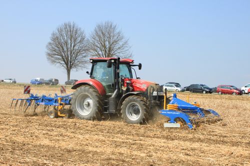 Treffler TSW300 in corn stubble and cover crops