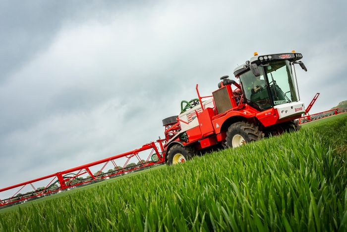 RB55 self-propelled sprayer