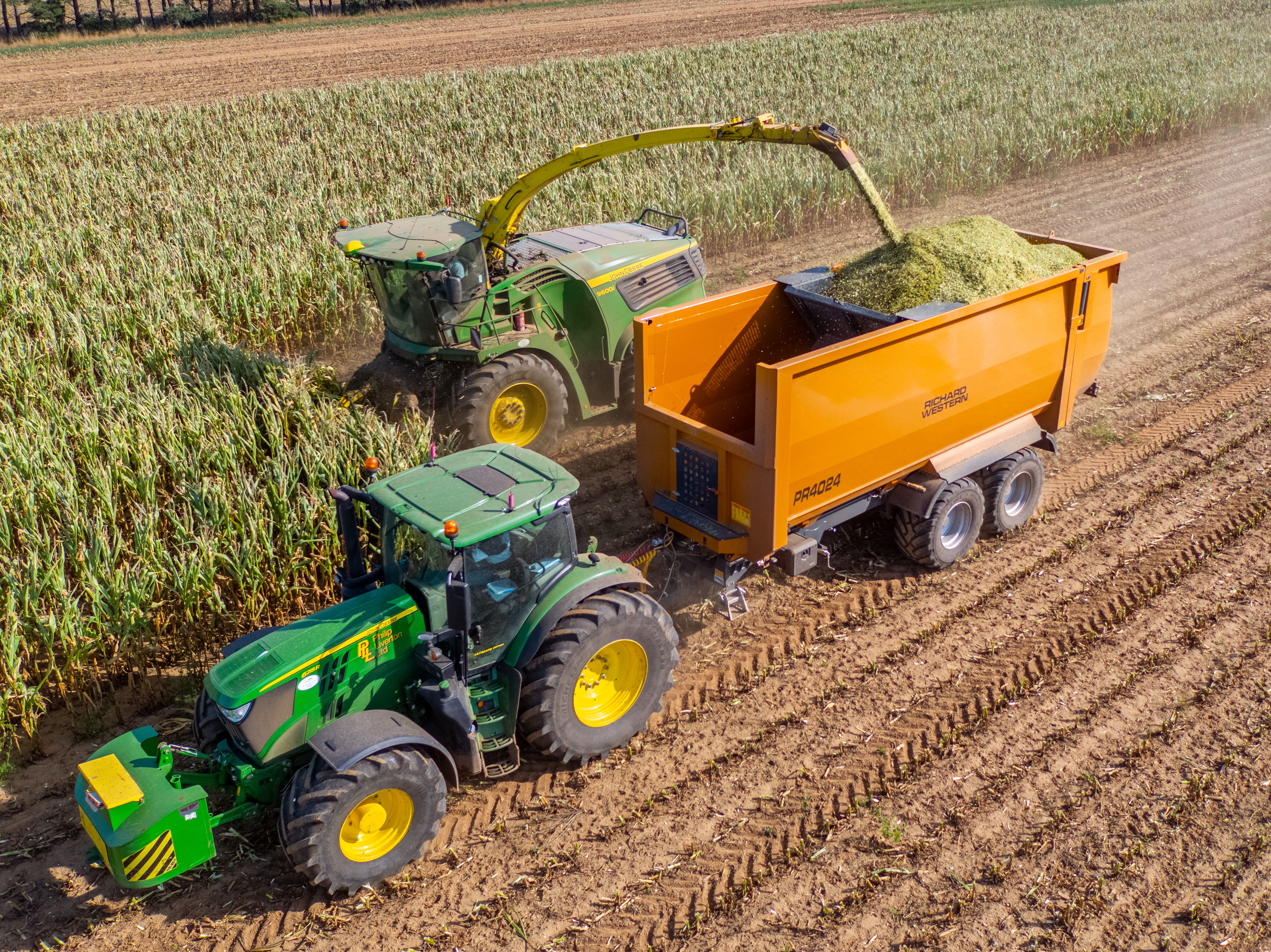 Richard Western pusher ram trailer to make UK show debut at LAMMA 2022