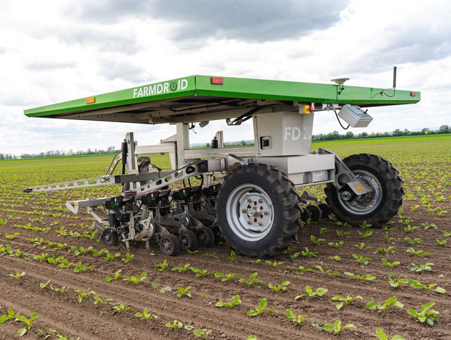 Solar powered seed-n-weed robot with simplicity on its side