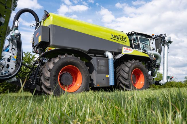 The powerful combination between Claas Xerion and KAWECO