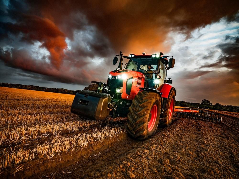 Kubota launches third generation tractor series M7003