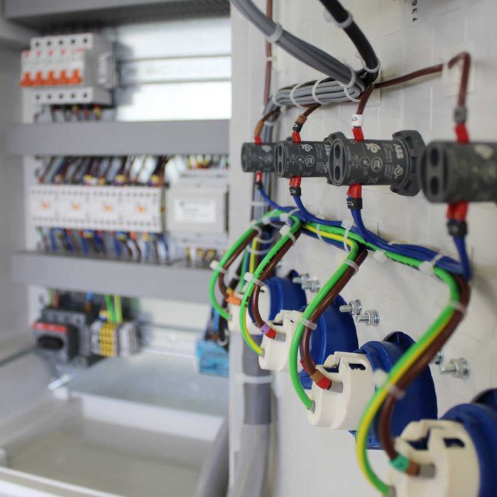 Plug&Cool Multi-Zone Control Panel