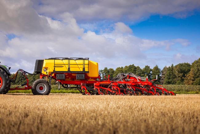 The New Seed Hawk 600-900C