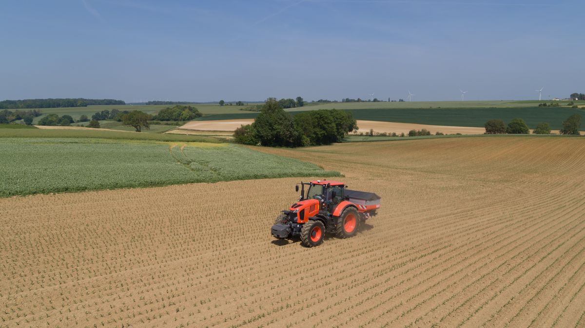 Kubota Expands Tractor Implement Management (TIM)  with DSX-W GEOSPREAD and M7 Tractor  for Enhanced Precision