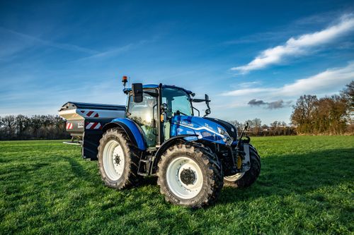New Holland unveils the next-gen T5 Dual Command: built for power, comfort and precision
