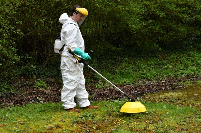 Herbi Duo Electric Handheld CDA Sprayer for Herbicides