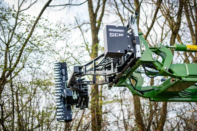 Lynx to showcase new loader-mounted hedge trimmer