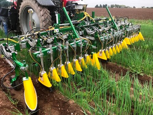 Micron Varidome- Shielded Spraying in Onions