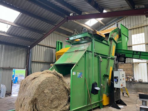 KME bale breaker with john deere baler