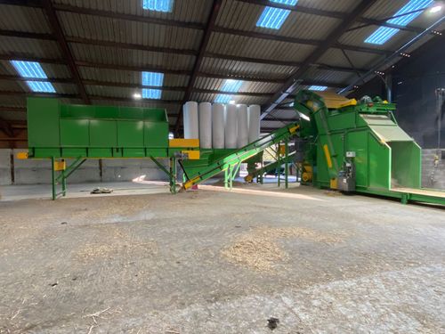Miscanthus baling system for equine bedding