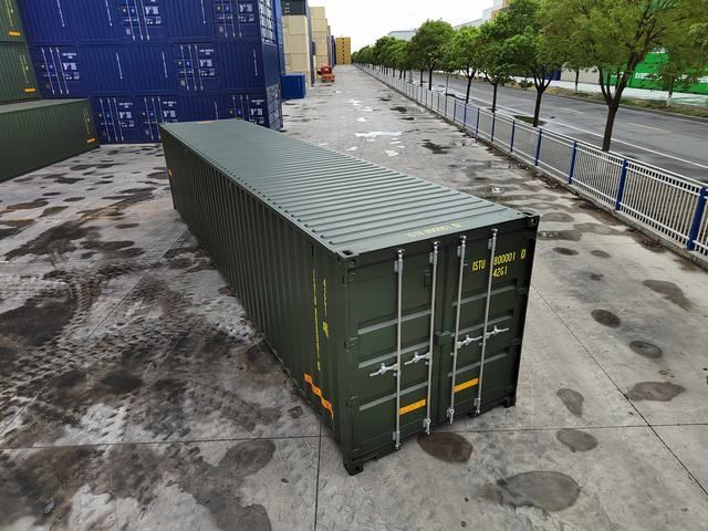 40 Foot Containers