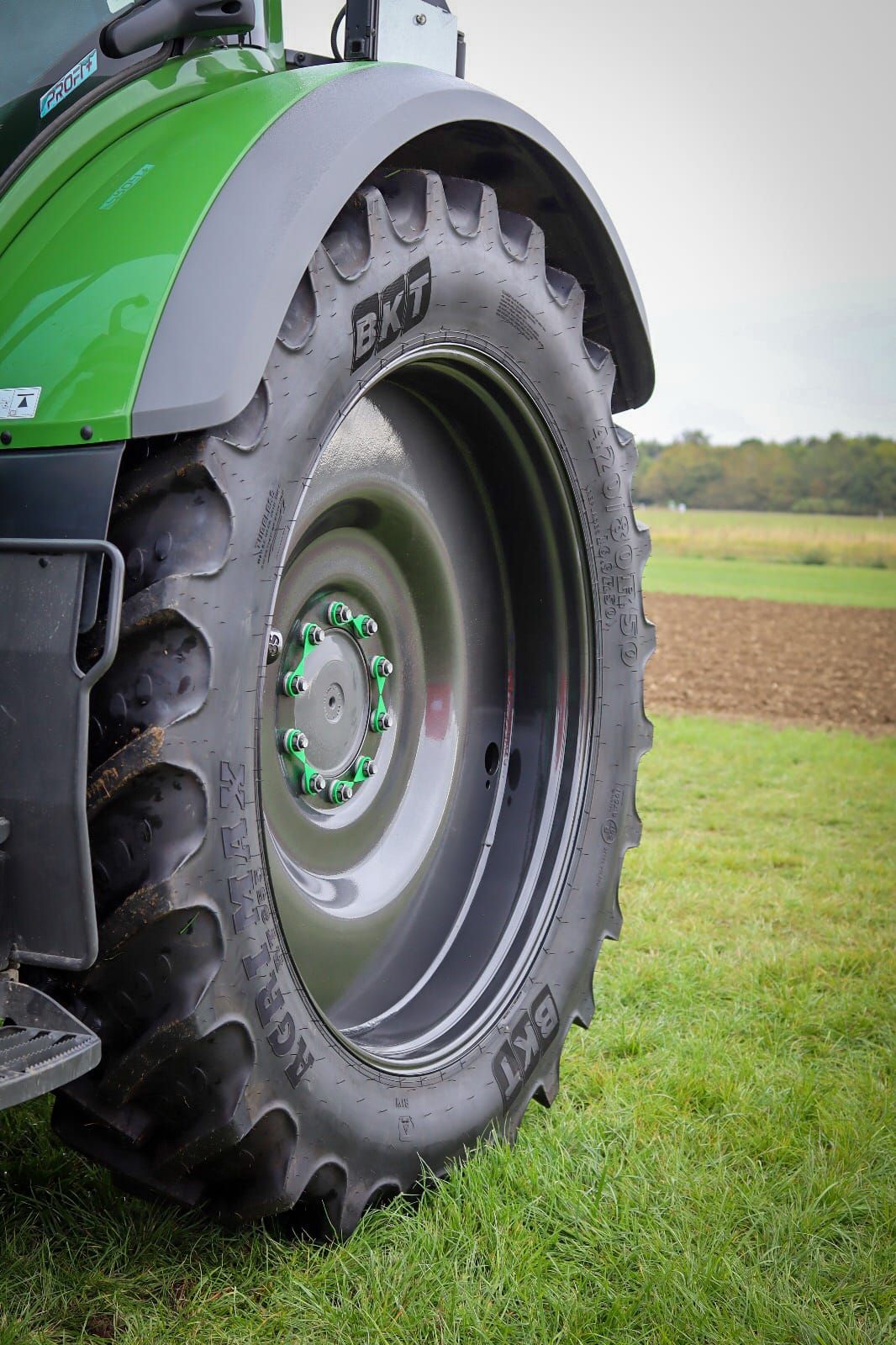 NEW 420/80R50 BKT Rowcrop Tyre