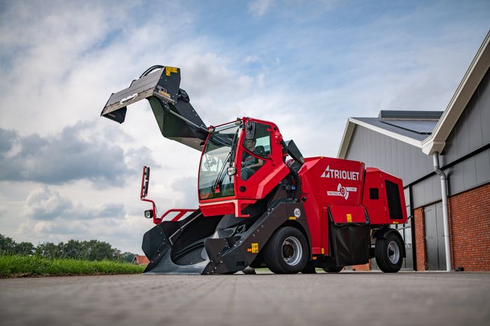 TRIOTRAC M Self-propelled Diet feeder with loading rotor