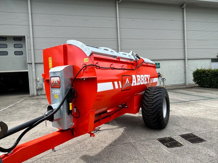 Flail Side Spreader