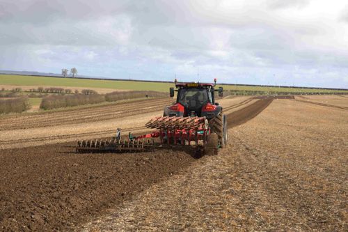 1. New generation of Kverneland shear bolt Variomat® ploughs