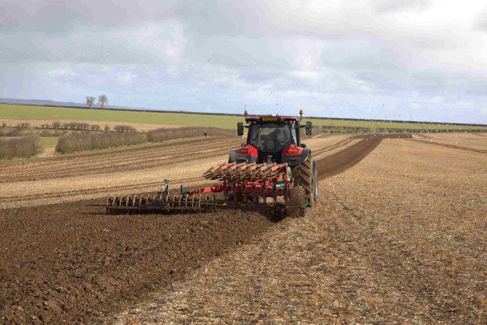 1. New generation of Kverneland shear bolt Variomat® ploughs