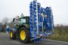 NEW TRAMSPREAD 24m VERTICAL FOLDING DRIBBLE BAR