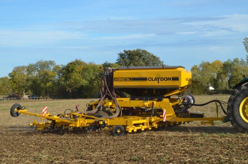 Hybrid T6c Trailed Drill