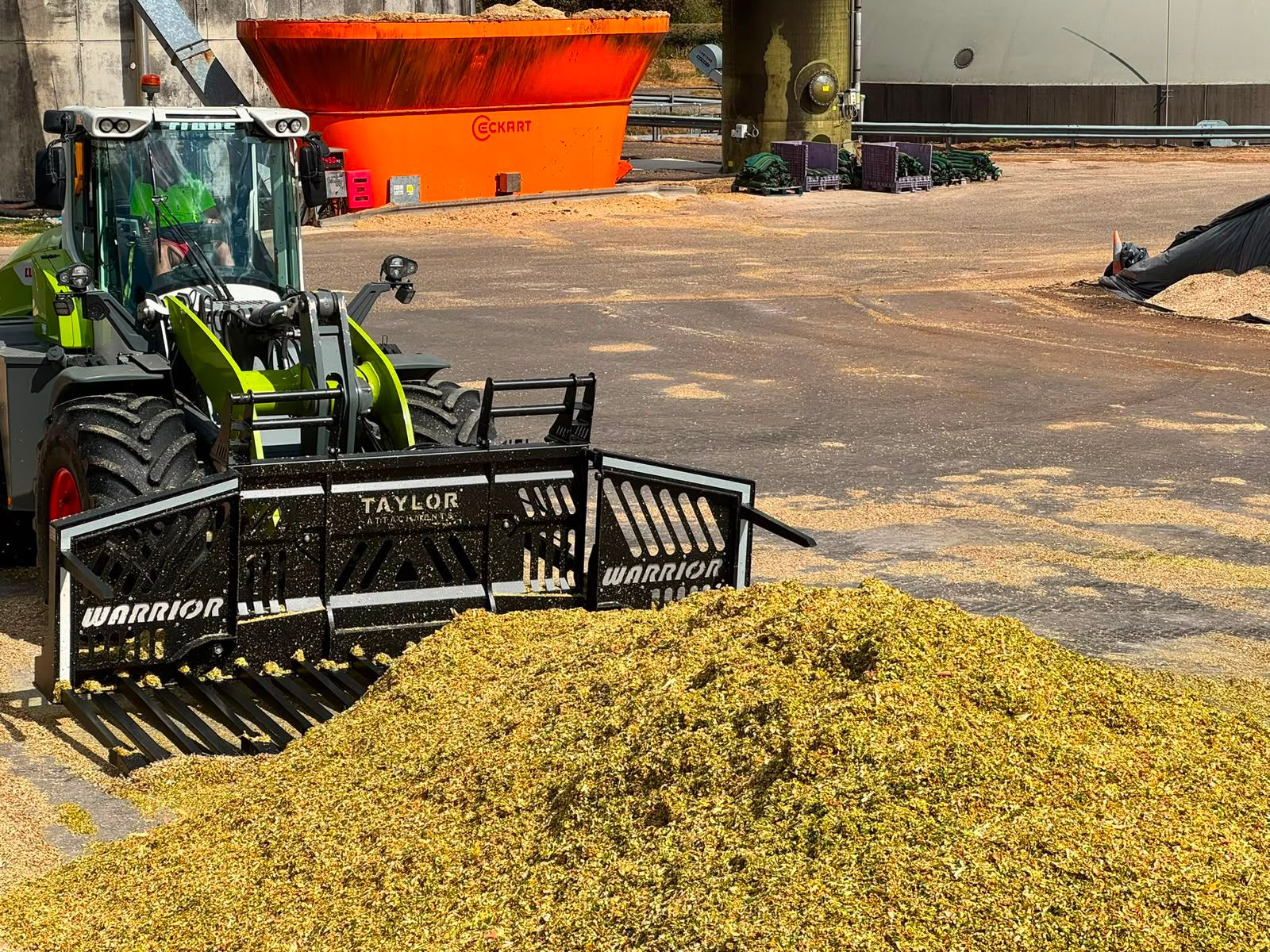 TAYLOR ATTACHMENTS AQUIRES MDE PRODUCT RANGE