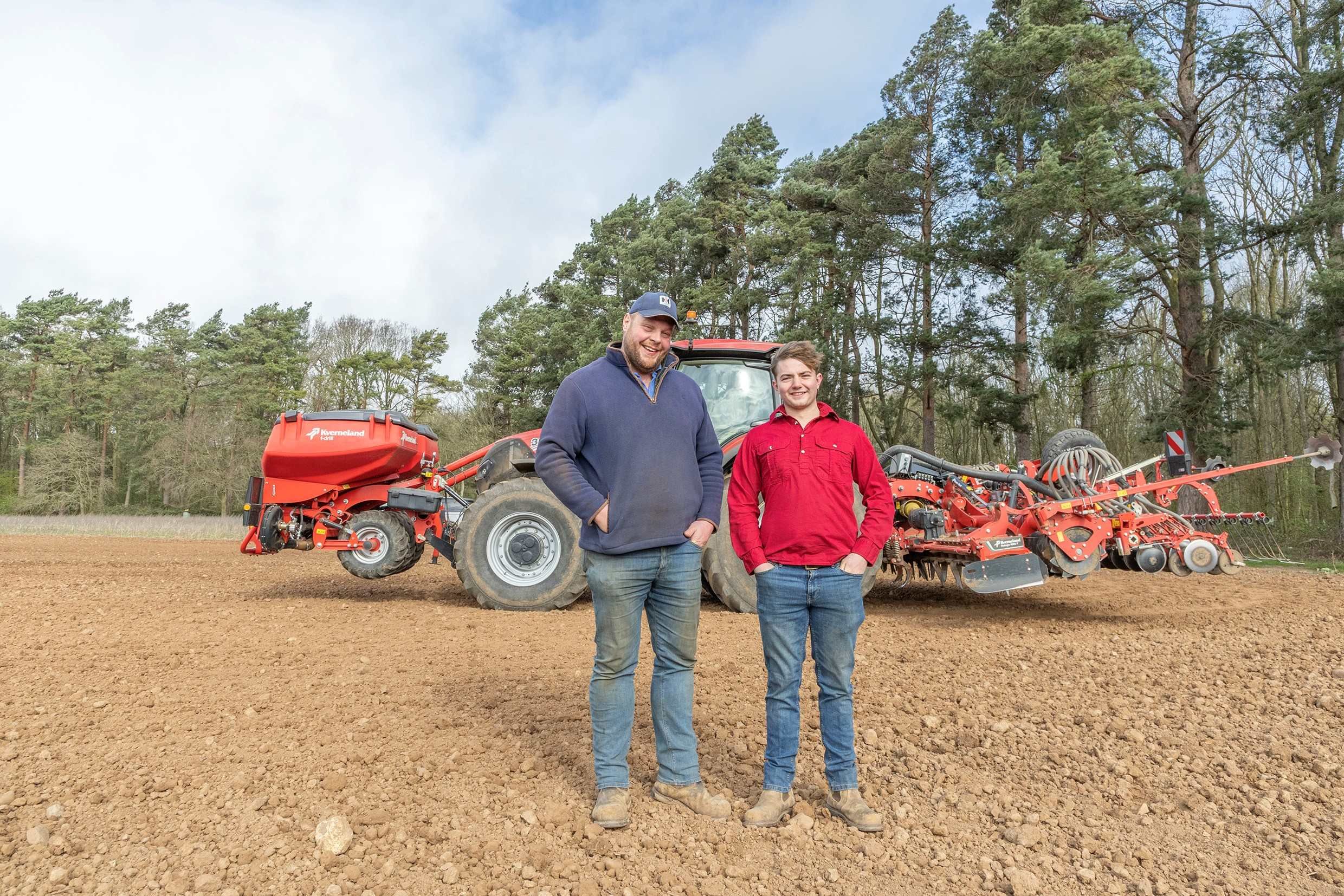 Doubling the working width with a Kverneland f-drill & Rotago F combination