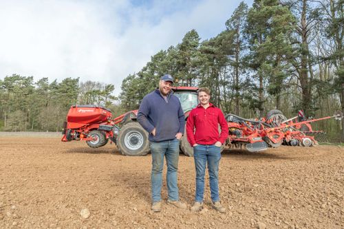 Doubling the working width with a Kverneland f-drill & Rotago F combination