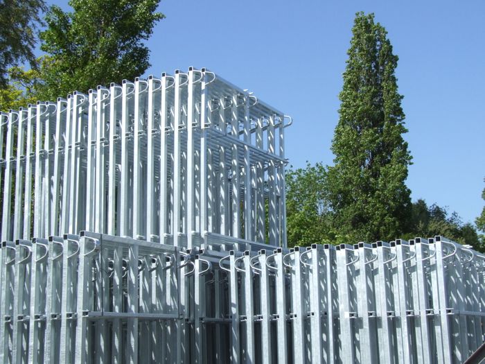 Hot dip galvanizing