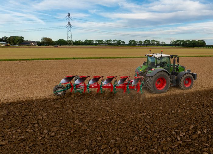 1. Kverneland 3400 B Variomat plough