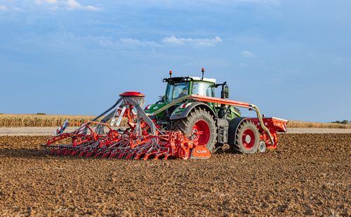 KUHN launches flagship 6.0m power harrow combination